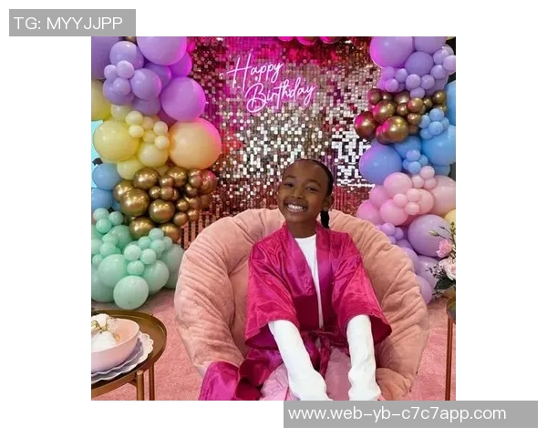 今日女儿亲自为老詹搭配服装小公主的用心让爸爸感动不已